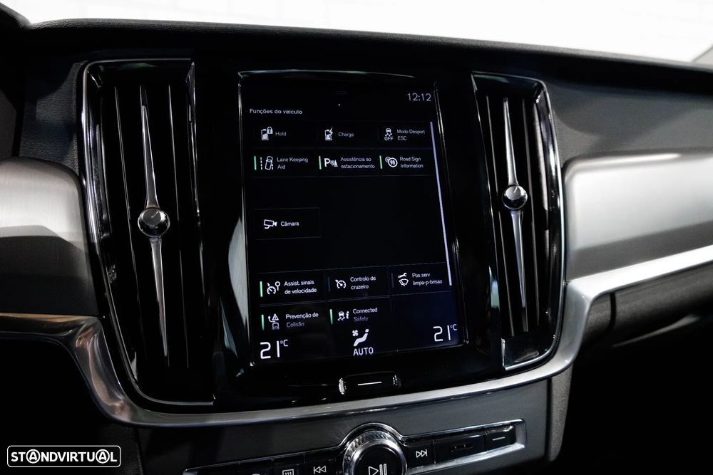 Volvo S90 2.0 T8 Momentum Plus AWD Geartronic - 26