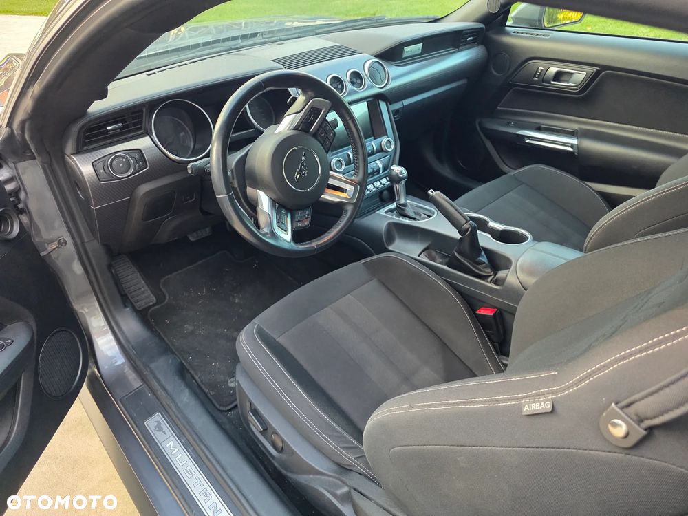 Ford Mustang - 20