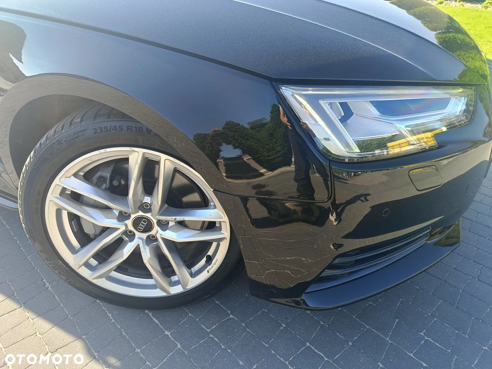 Audi A4 Limousine - 4