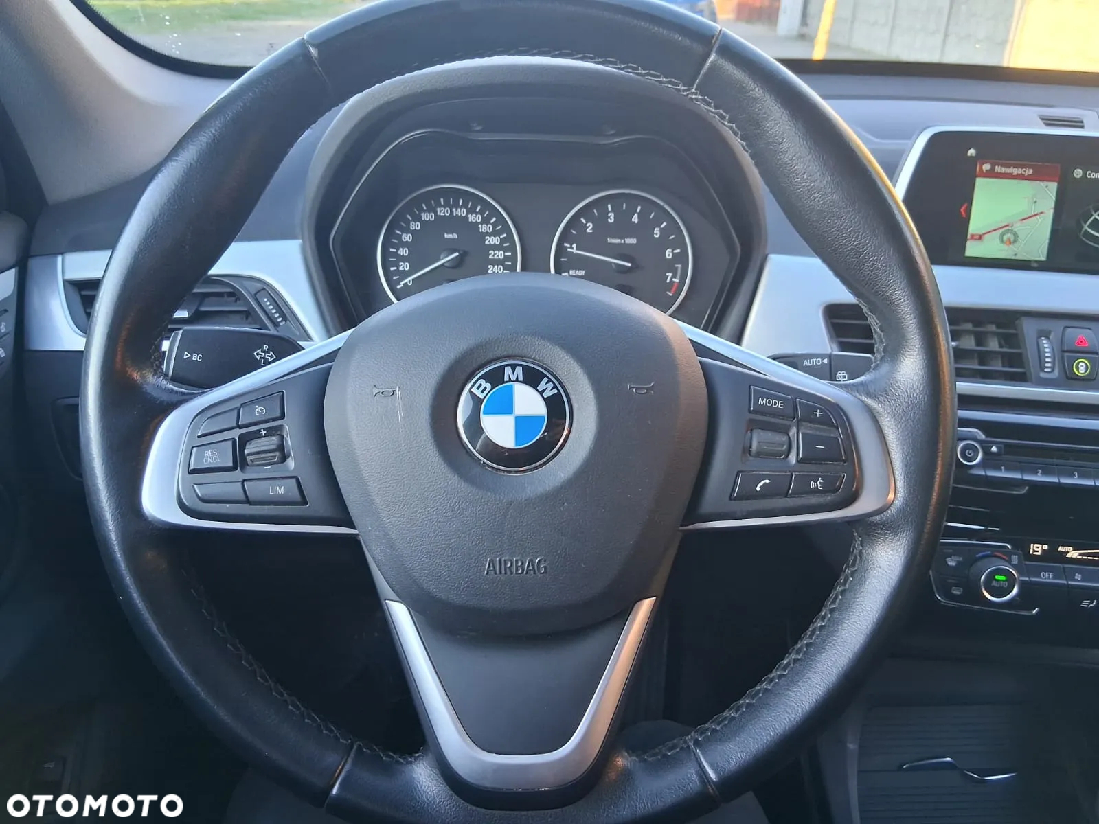 BMW X1 - 13