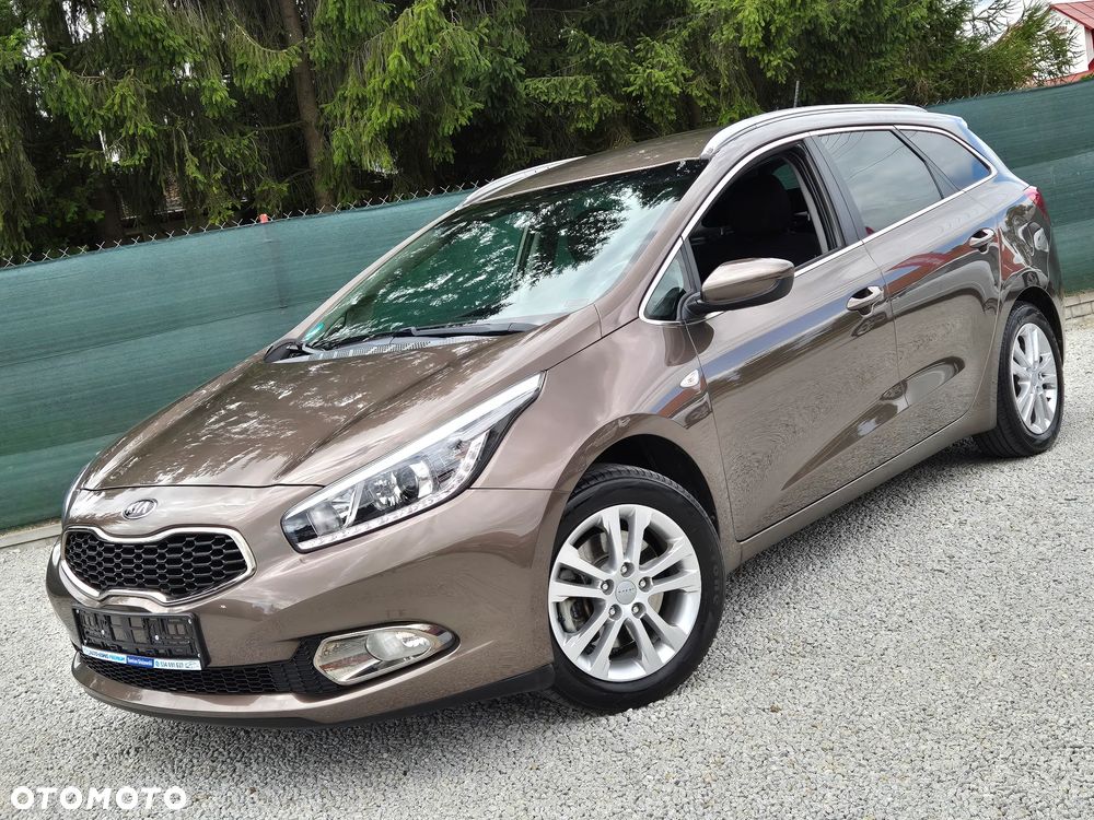 Kia Ceed 1.6 GDI Fifa World Cup Edition - 8