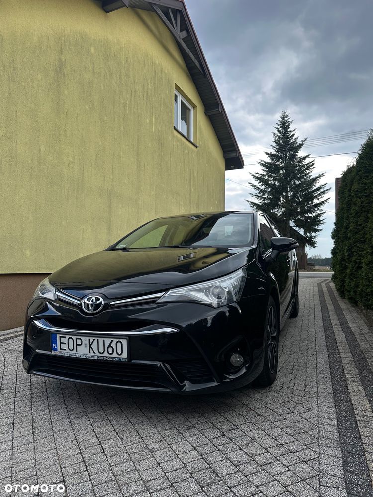Toyota Avensis 1.8 Premium MS - 3