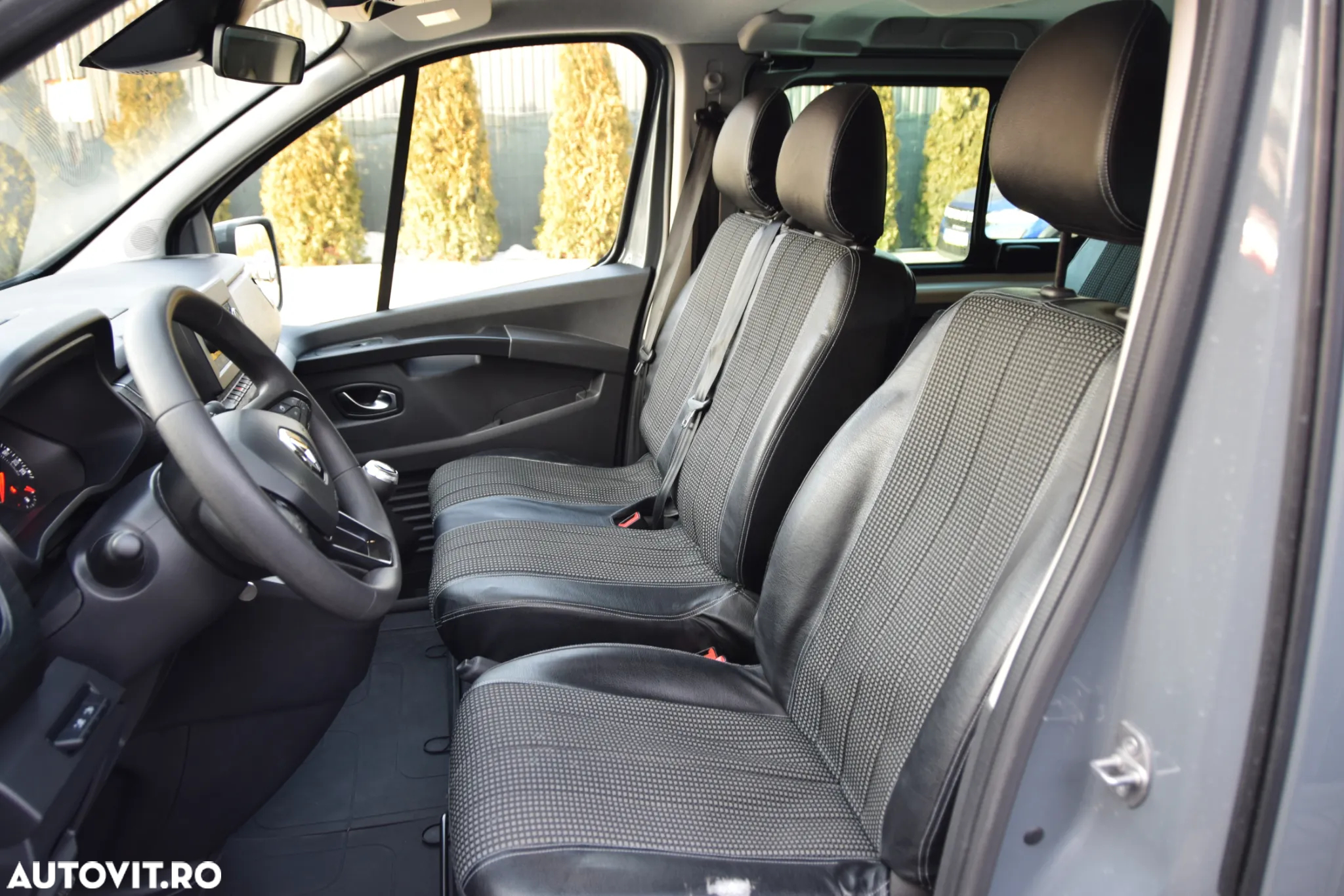 Renault Trafic Combi 2.0 Blue dCi 150 S&S L2 8+1 Zen - 14