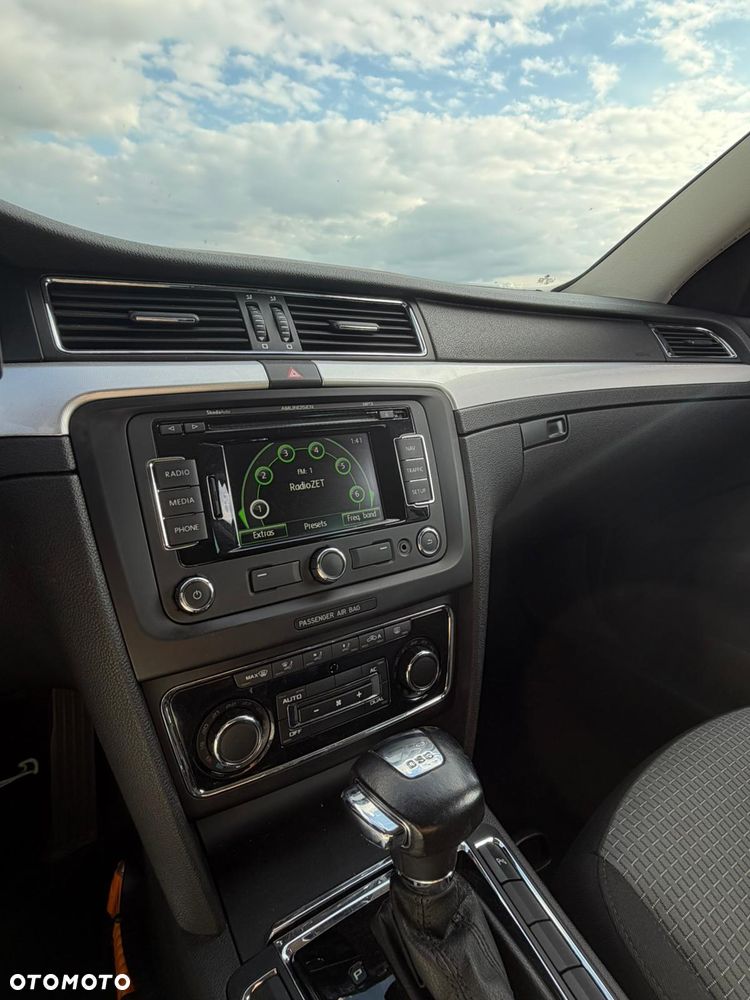 Skoda Superb 1.8 TSI DSG FAMILY - 14