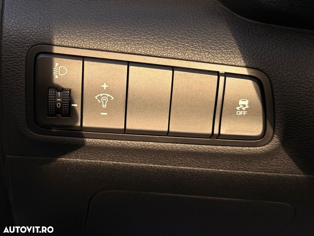 Hyundai Tucson blue 1.7 CRDi 2WD Style - 22