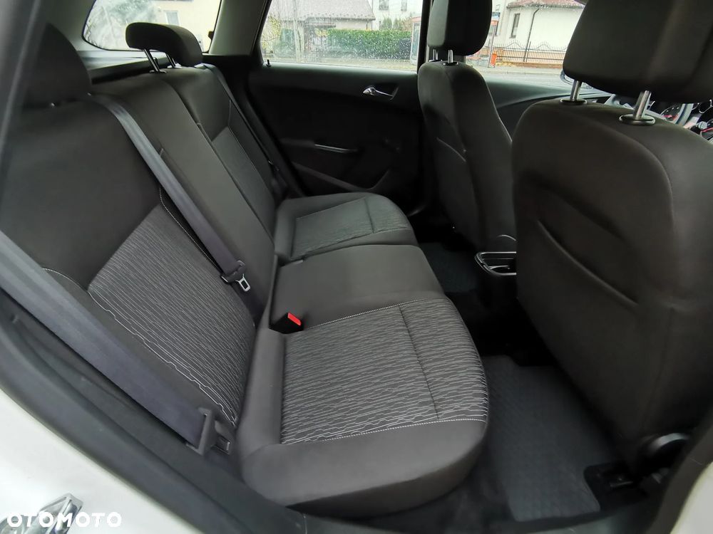 Opel Astra 1.6 Sports Tourer Active - 8