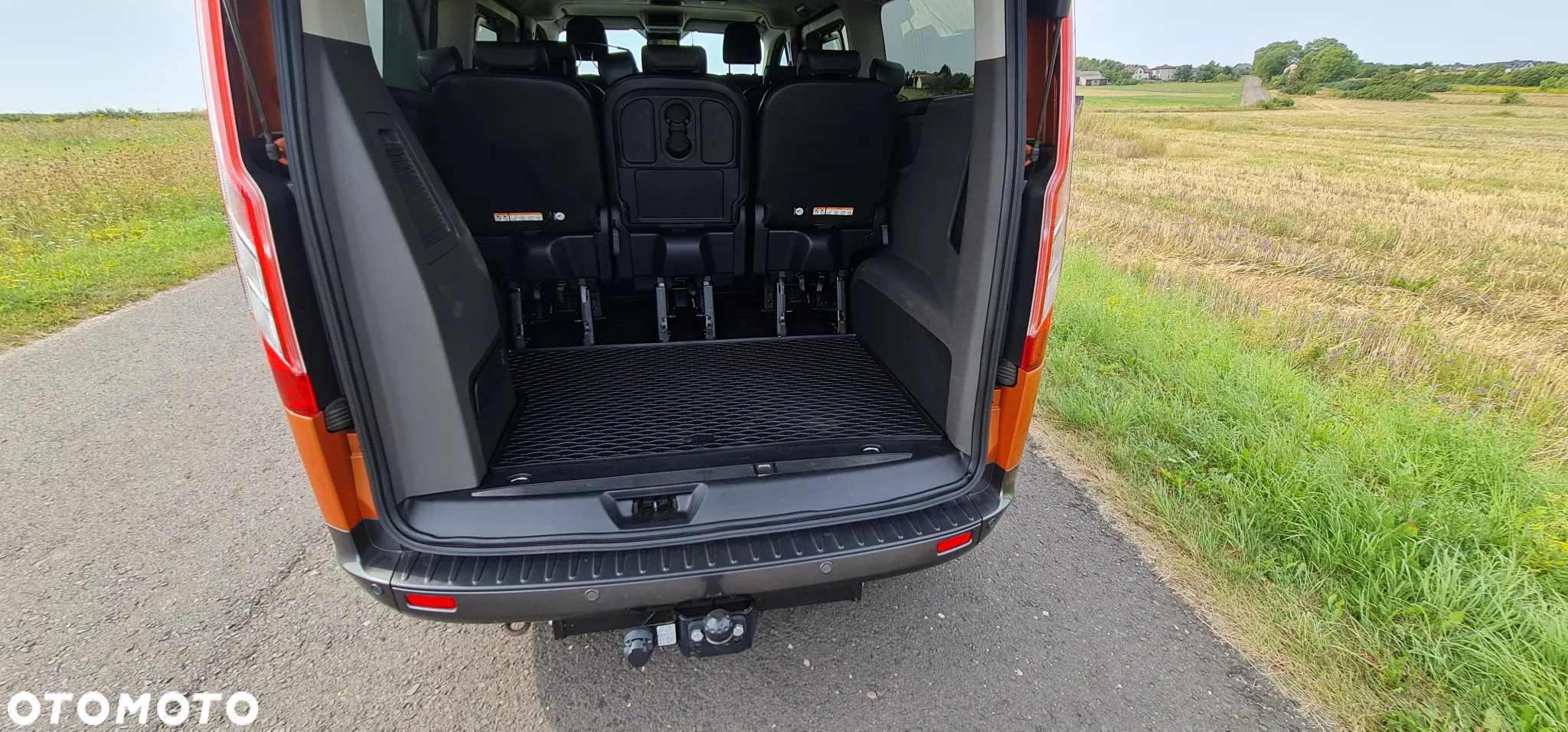 Ford Tourneo Custom 320 L2H1 VA Autm Active - 17