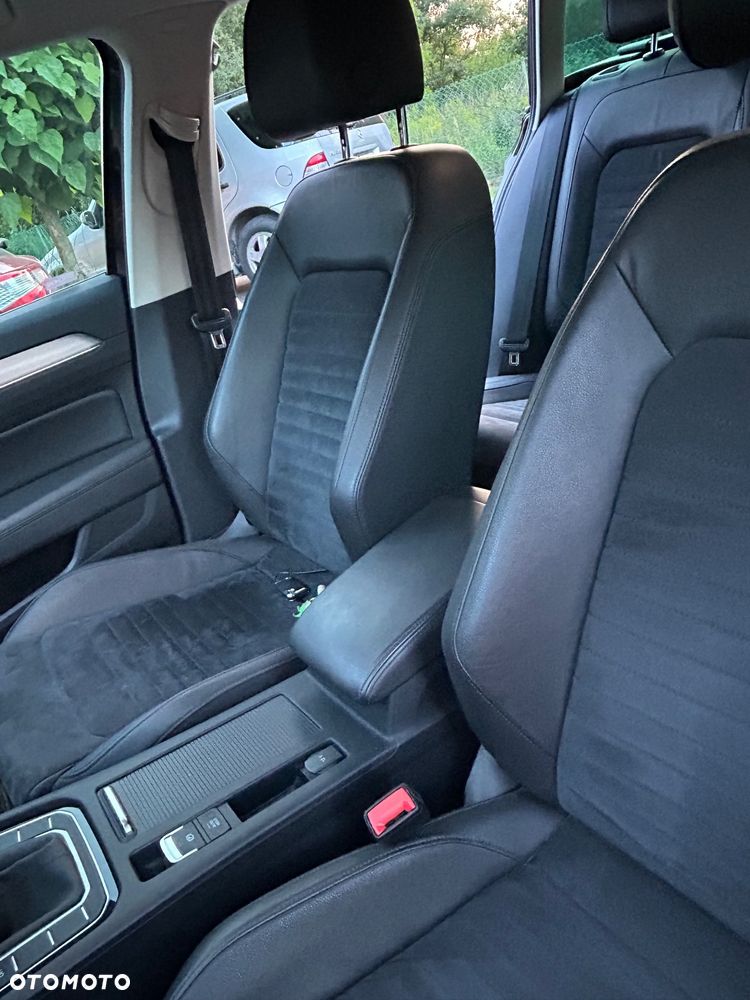 Volkswagen Passat 2.0 TDI (BlueMotion Technology) Highline - 12