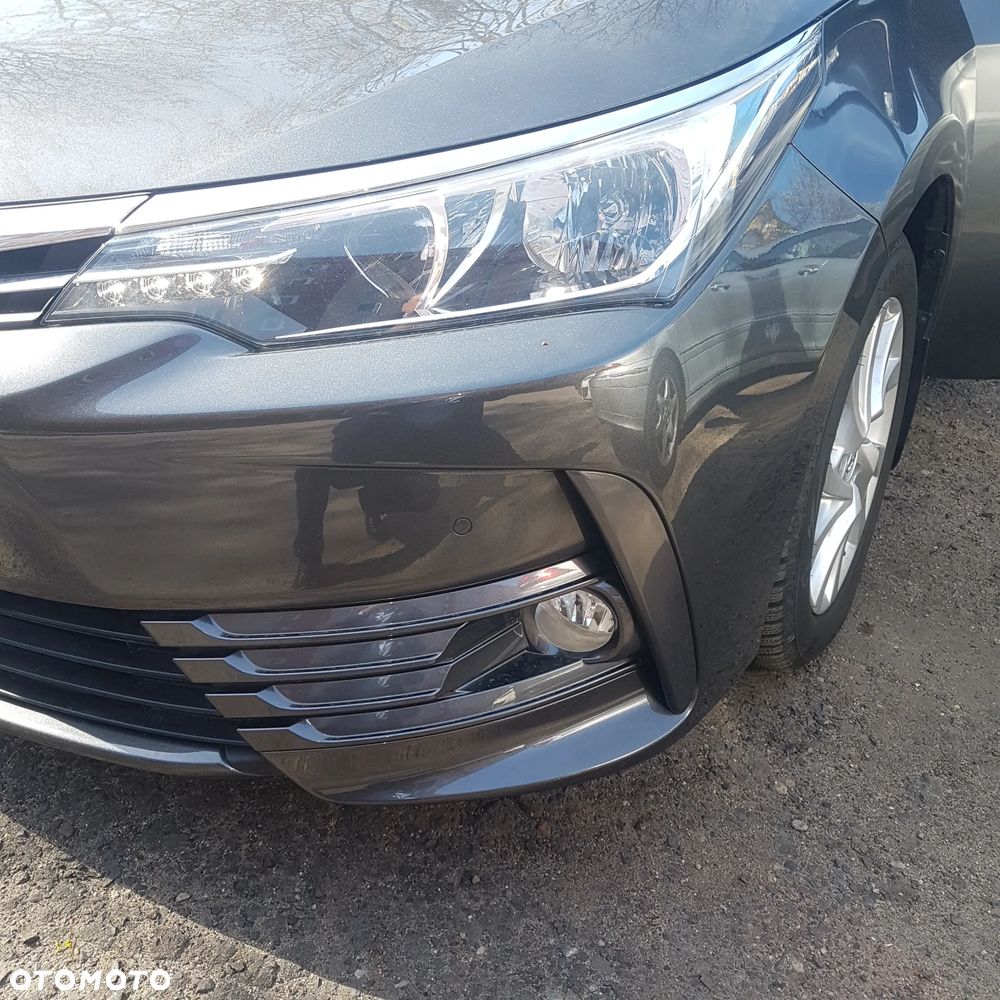 Toyota Corolla 1.6 Classic Plus - 21