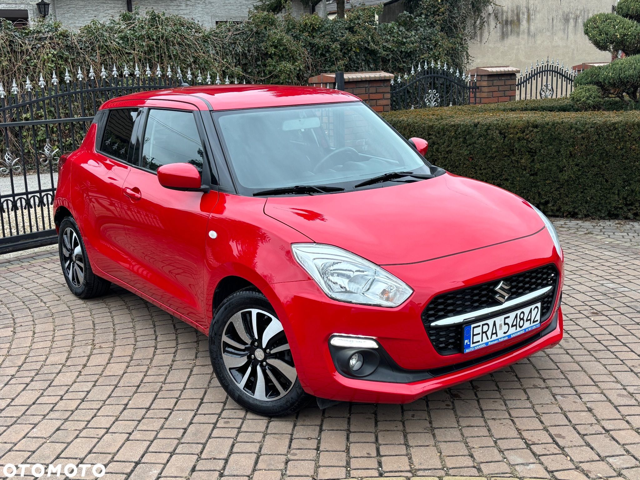 Suzuki Swift 1.2 Premium Plus - 1