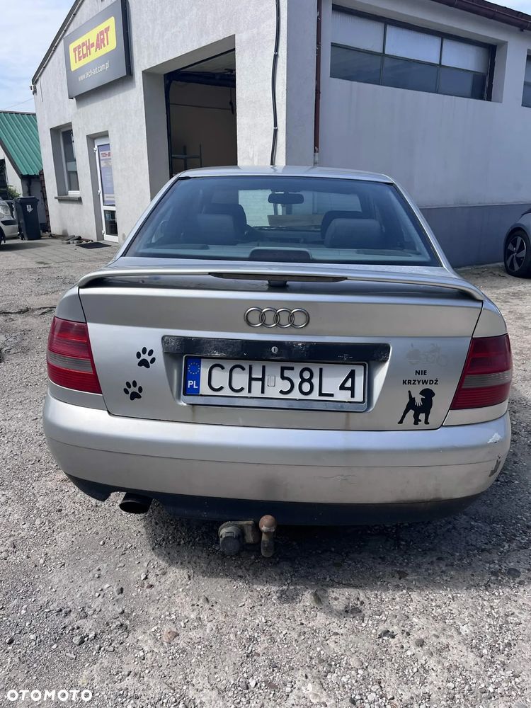 Audi A4 Avant 1.8 - 7