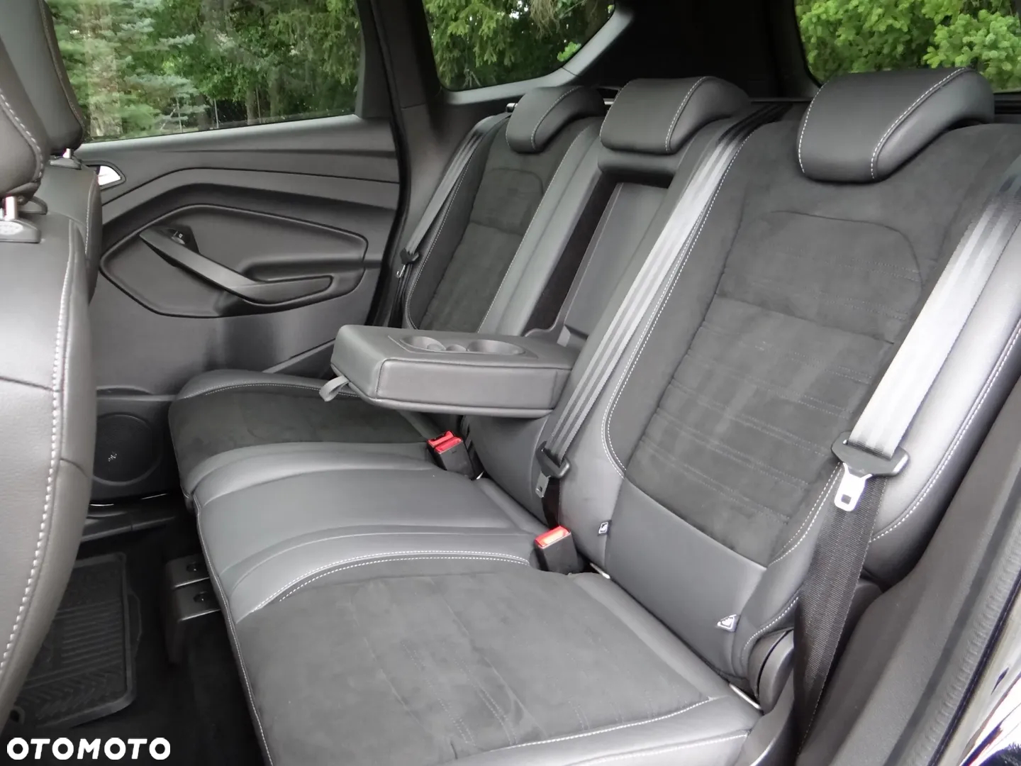 Ford Kuga 1.5 EcoBoost 4x4 ST-Line - 25