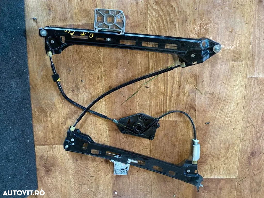 Macara electrica geam dreapta fata Volkswagen Passat CC (358) [Fabr 2012-2016] 3C8837462J - 3