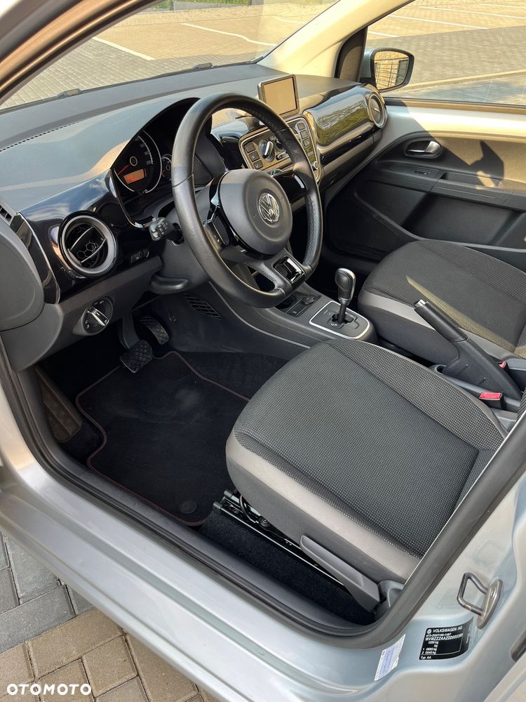 Volkswagen up! - 9