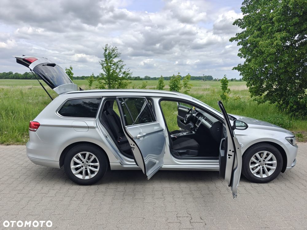 Volkswagen Passat - 38