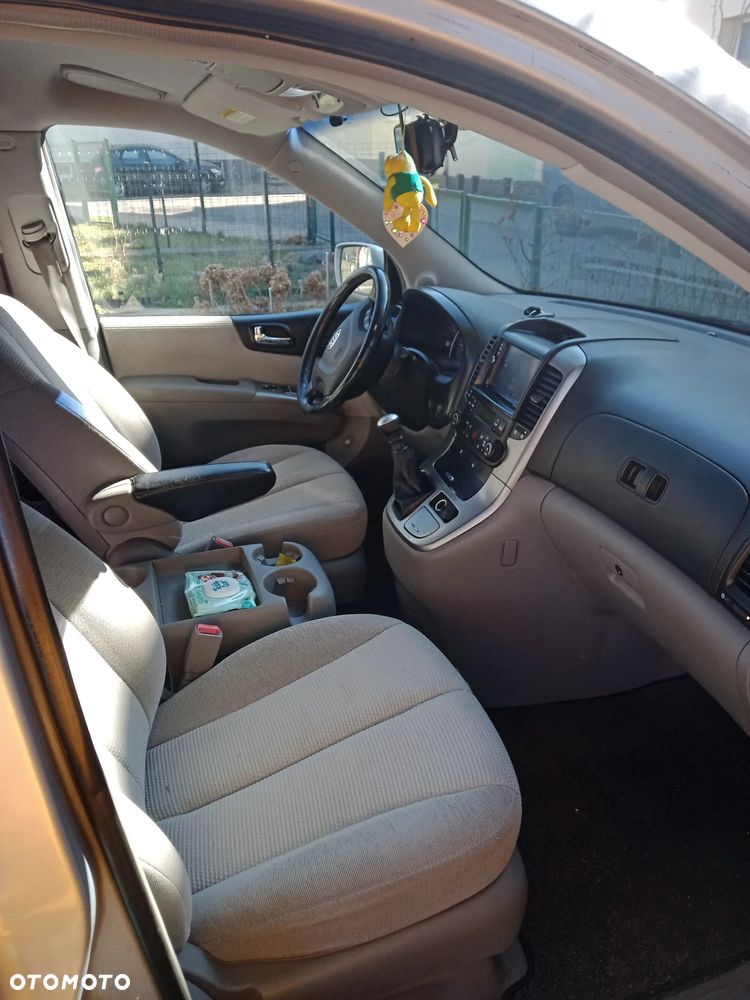 Kia Carnival 2.9 CRDi EX - 6