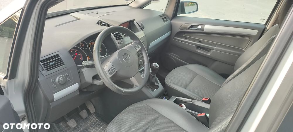 Opel Zafira 1.9 CDTI Enjoy - 11