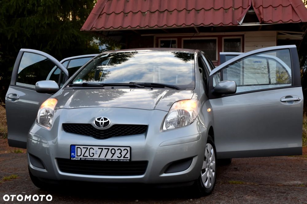 Toyota Yaris 1.33 VVT-i Cool - 4