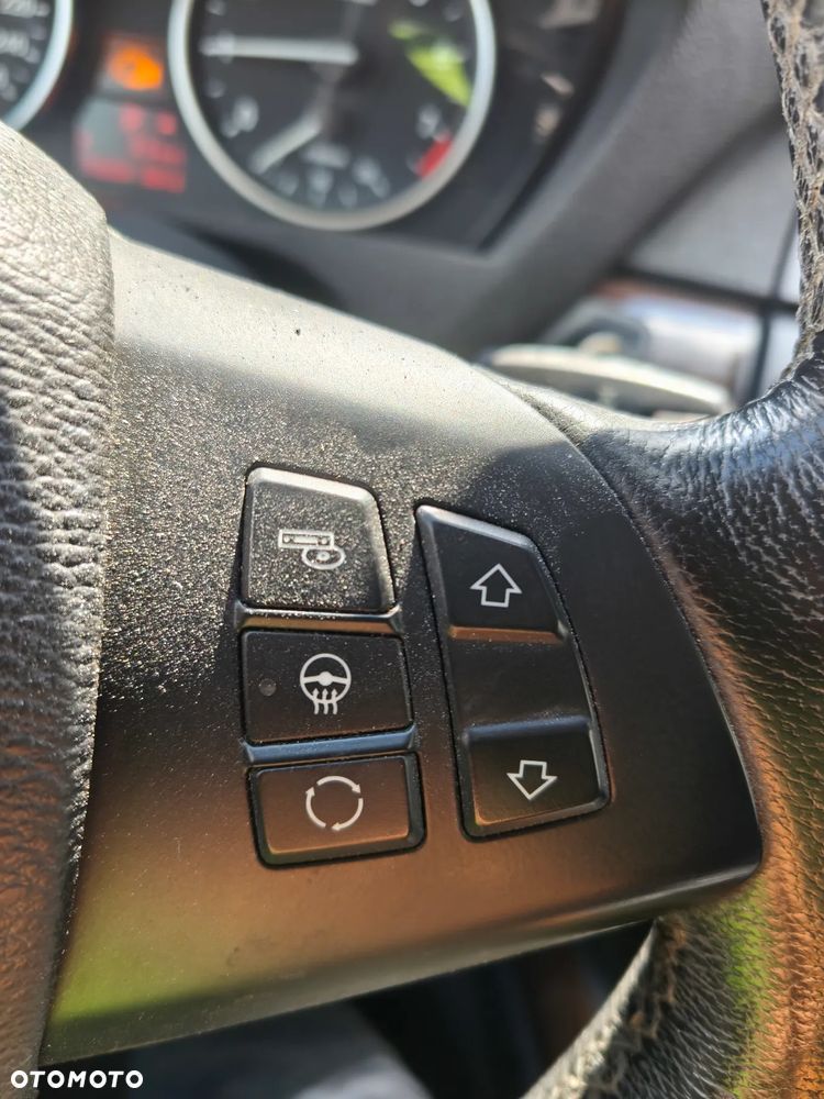 BMW X5 - 25