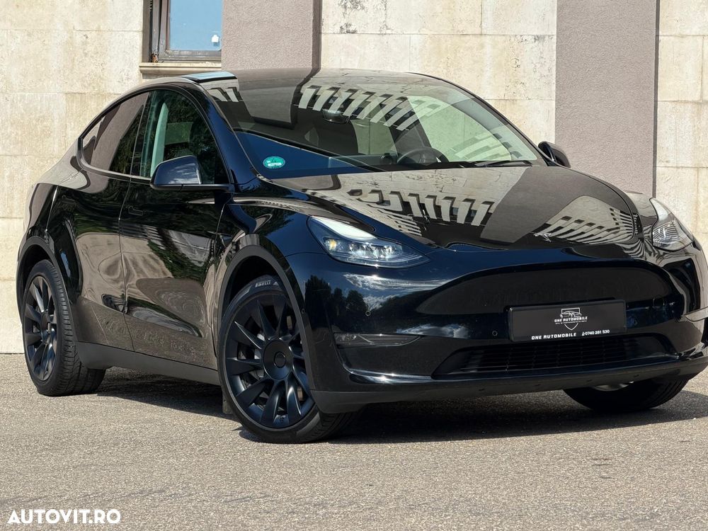 Tesla Model Y Long Range Dual Motor AWD - 4