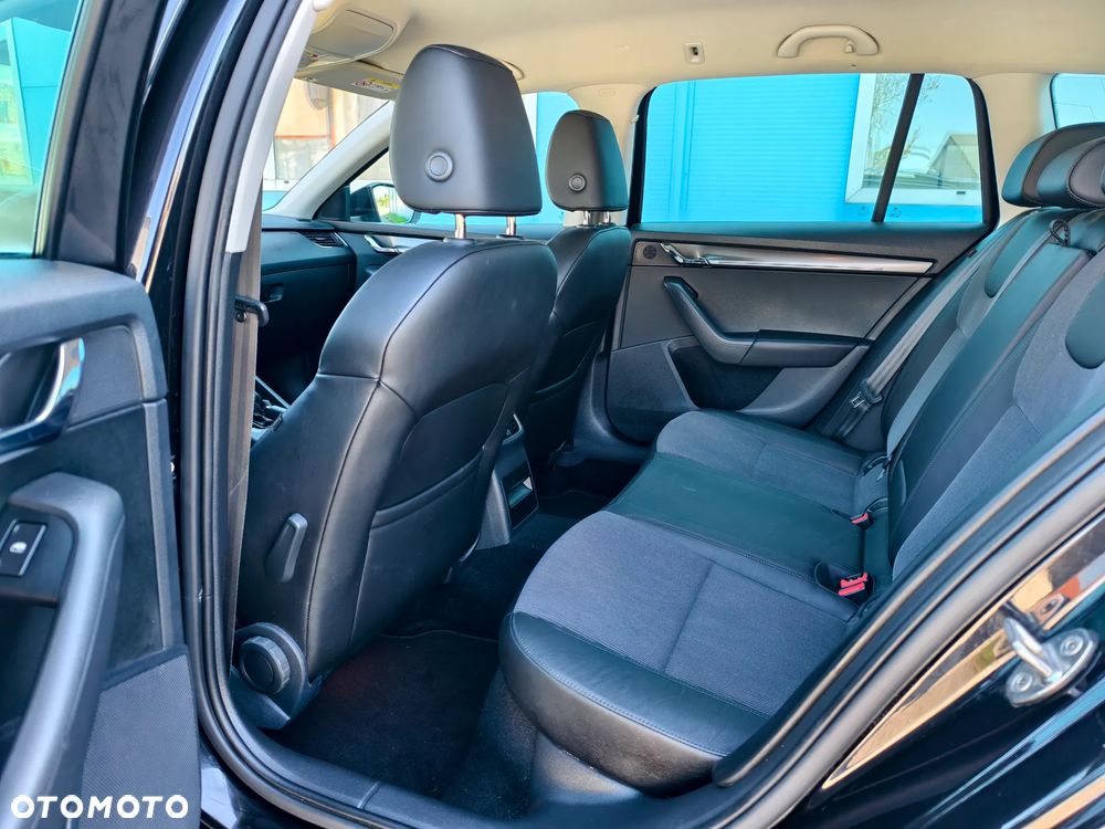Skoda Octavia 2.0 TDI DSG Style - 12