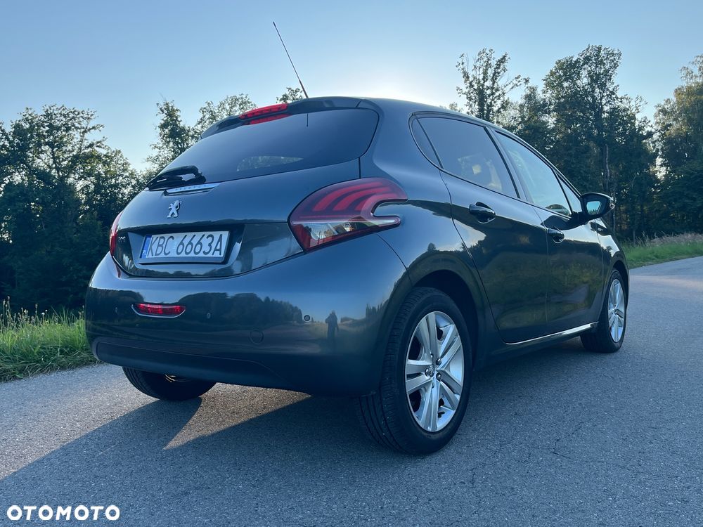 Peugeot 208 - 7
