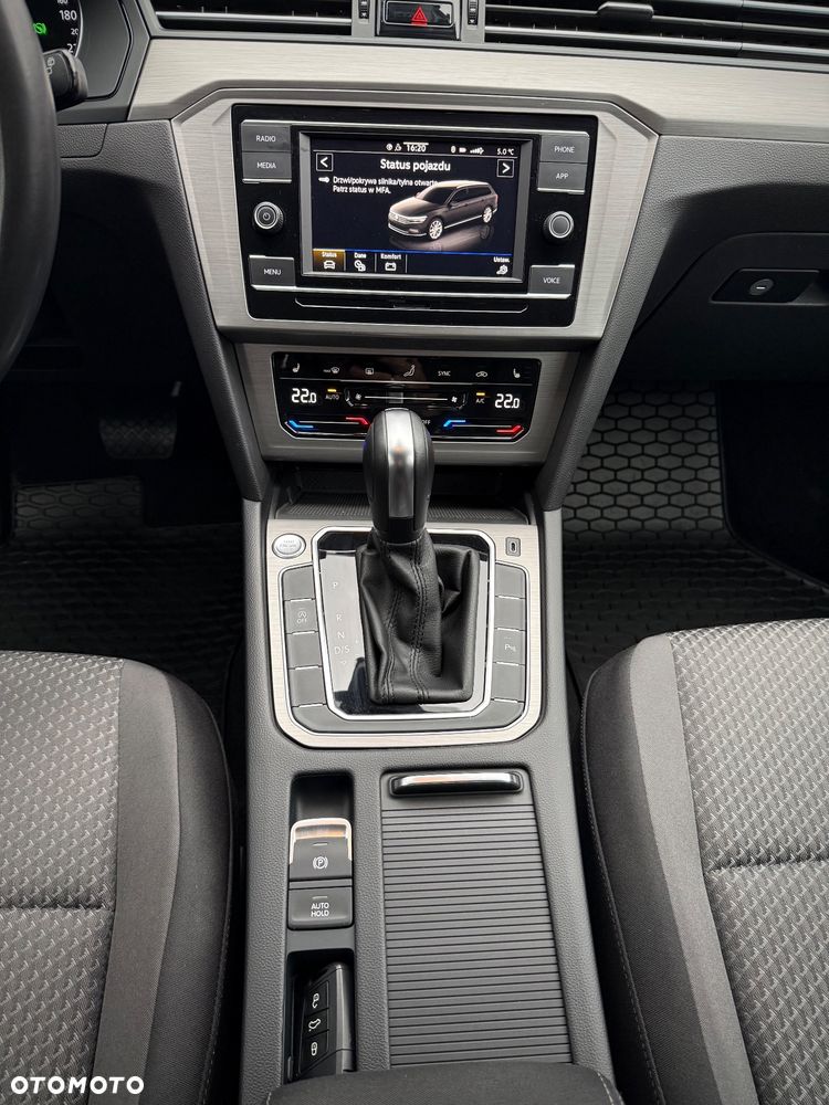 Volkswagen Passat - 10