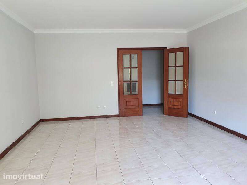 Espetacular T3 em Gondomar com Garagem e Lareira - Grande imagem: 4/19