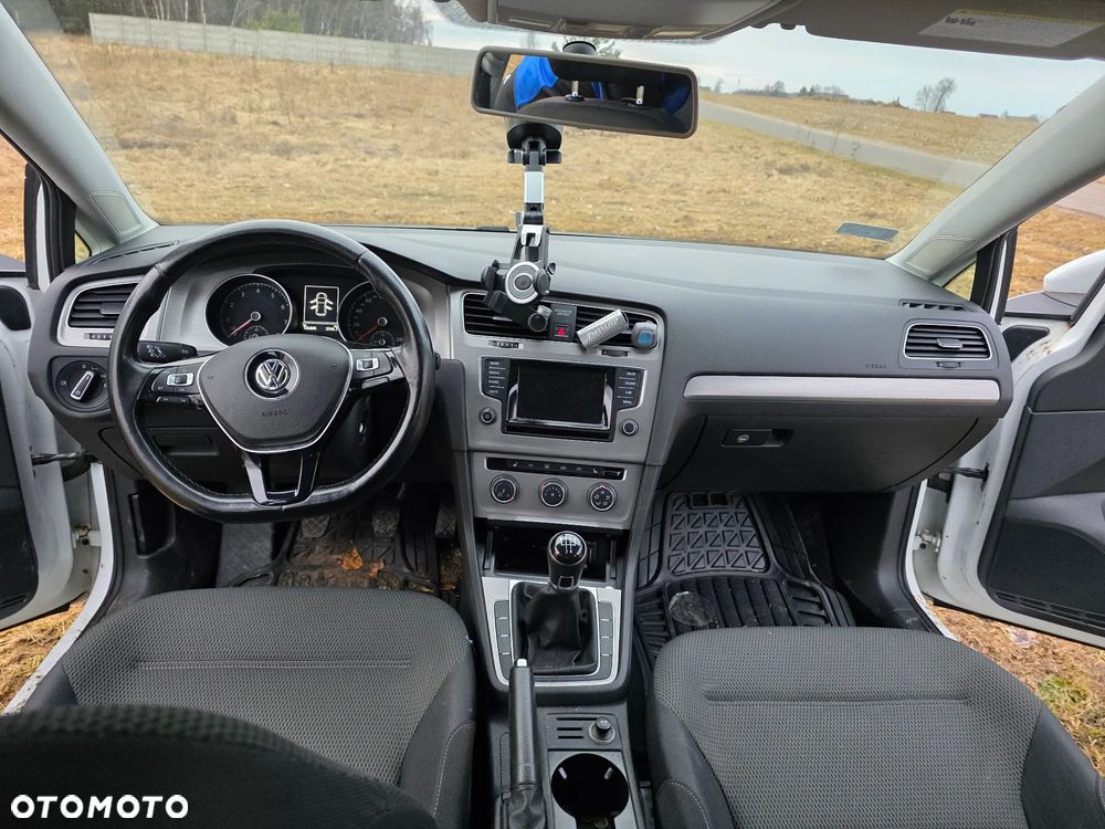 Volkswagen Golf - 17