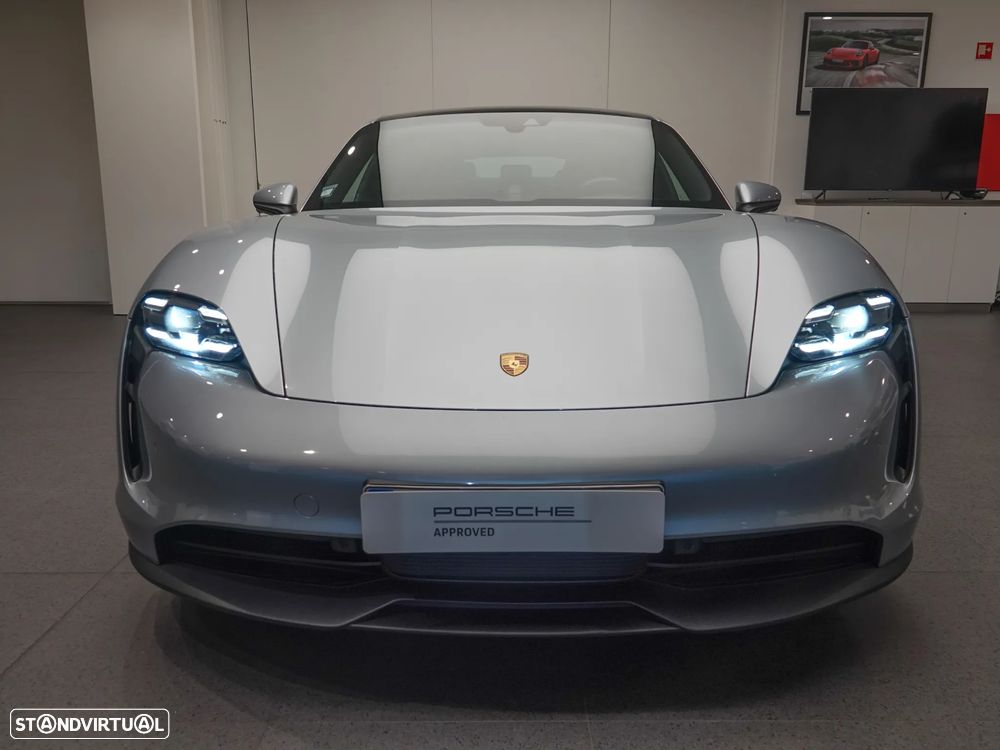 Porsche Taycan 4S - 11