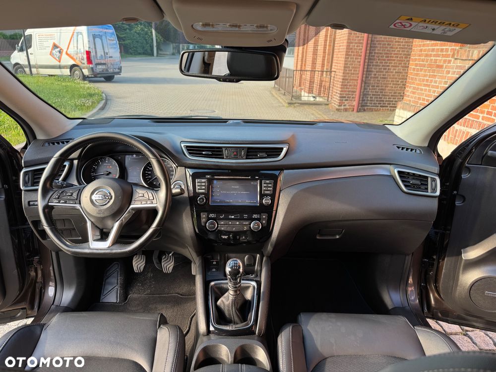 Nissan Qashqai 1.6 DIG-T Tekna+ - 29
