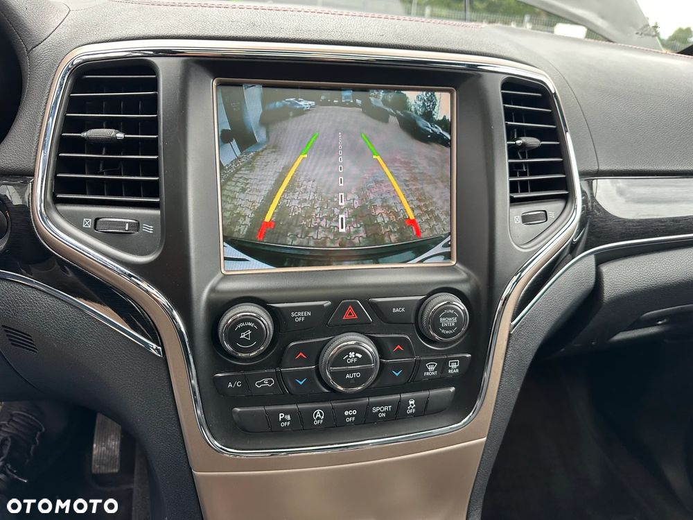 Jeep Grand Cherokee - 17