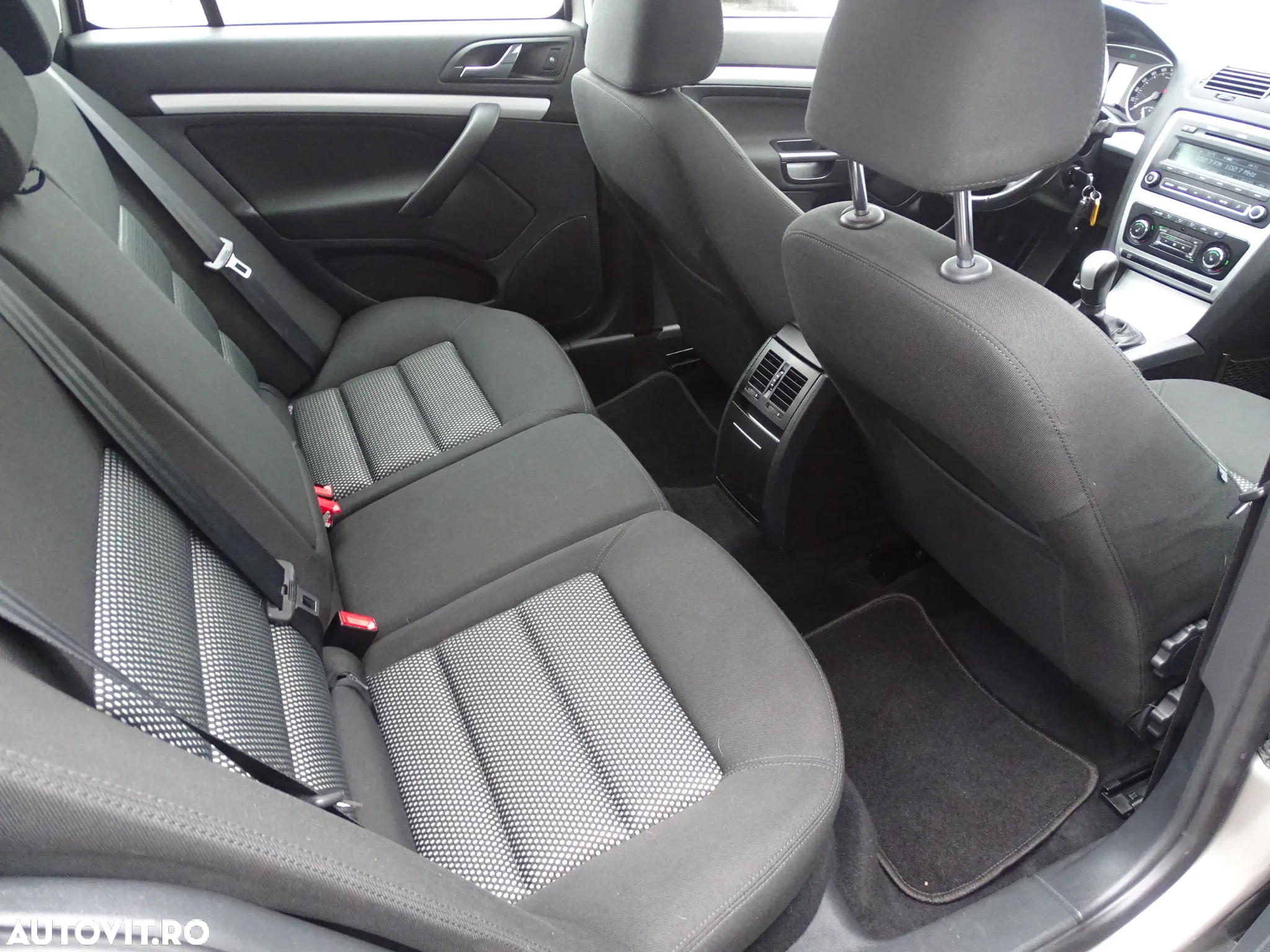 Skoda Octavia Combi 1.8 TSI 4x4 Scout - 14