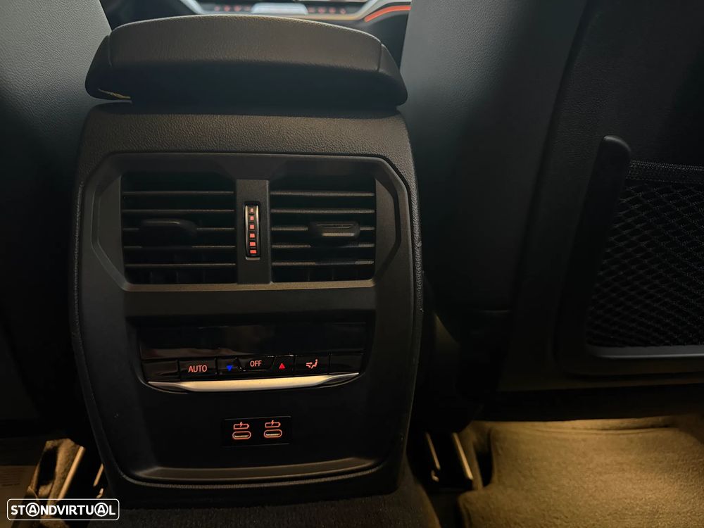BMW 330 e Aut. M Sport - 22