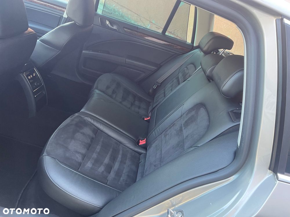 Skoda Superb 2.0 TDI Exclusive - 17