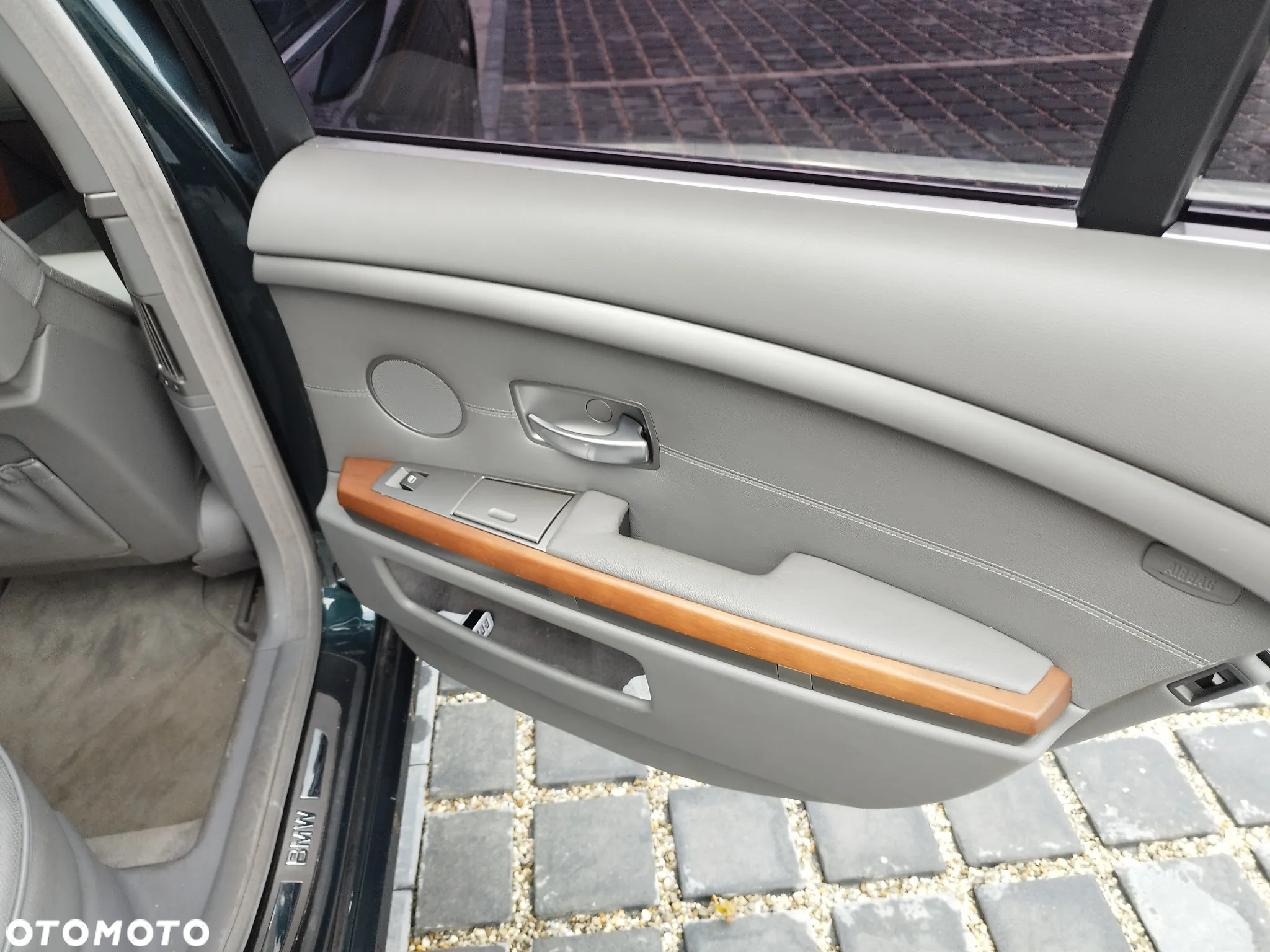 BMW Seria 7 745d - 16