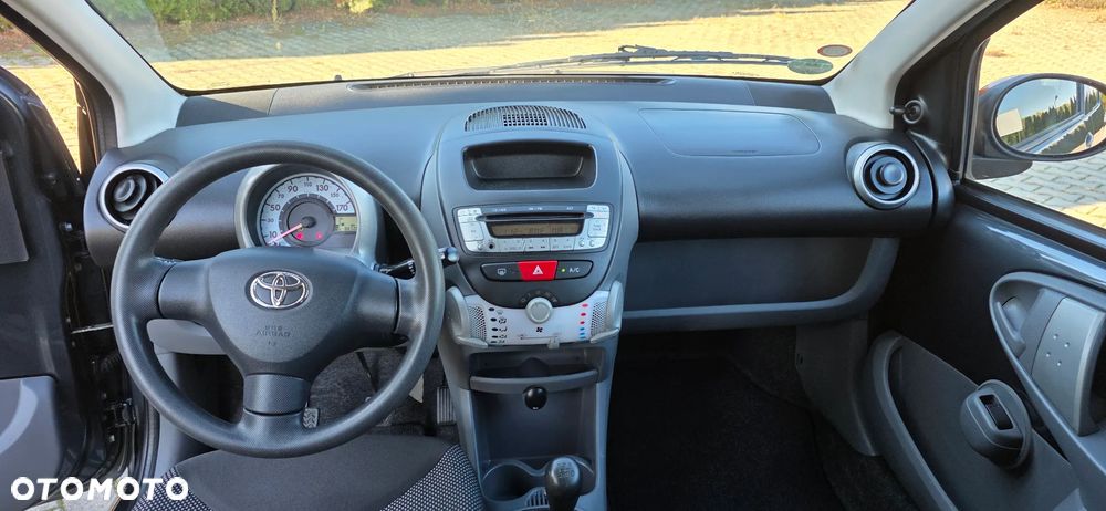 Toyota Aygo - 11
