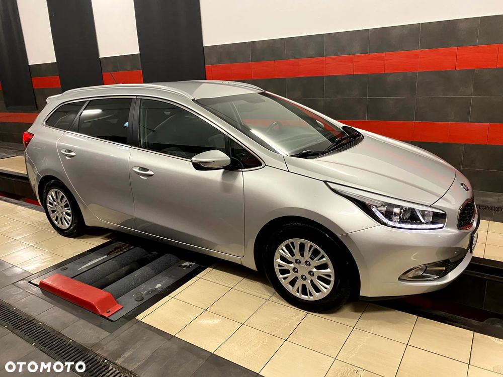 Kia Ceed 1.6 GDI Platinum Edition - 8