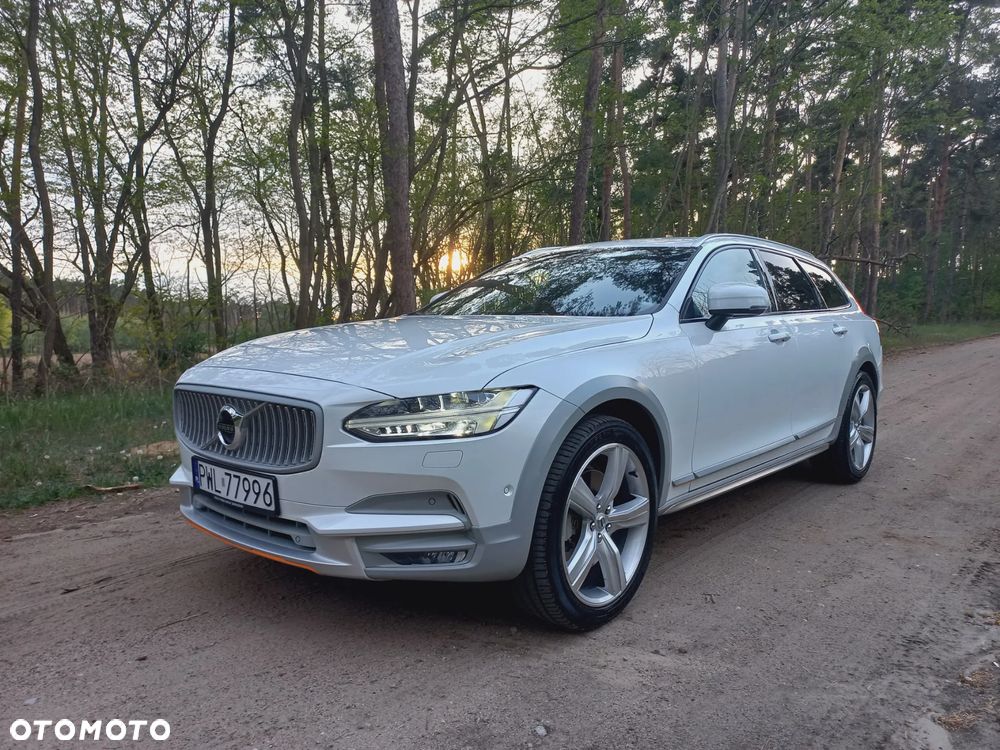 Volvo V90 - 25