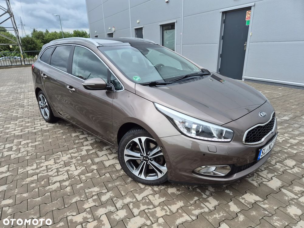 Kia Ceed 1.6 CRDi 128 Platinum Edition - 1