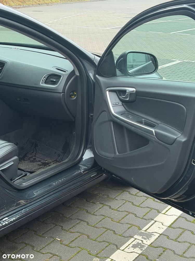 Volvo V60 D2 Edition - 12