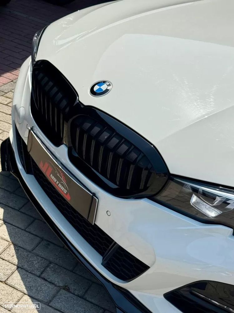 BMW 320 d Touring Pack Desportivo M Auto - 7