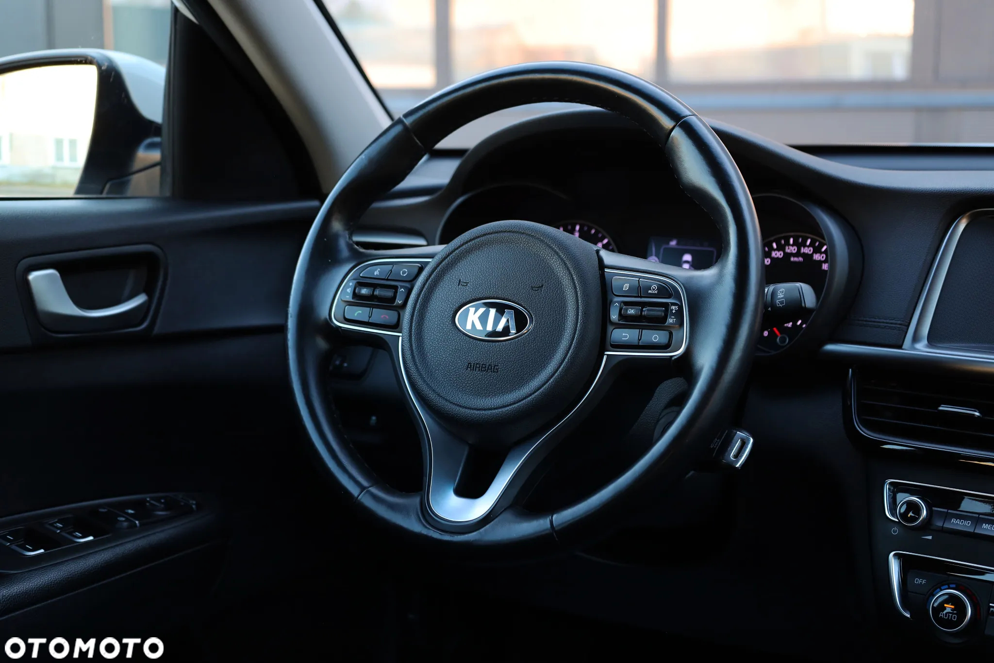 Kia Optima 1.7 CRDI L DCT - 28