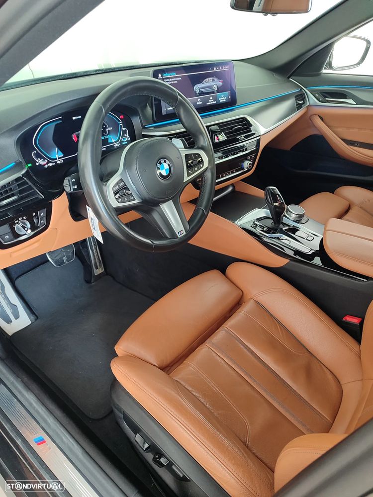 BMW 530 e Pack 50 anos M - 13