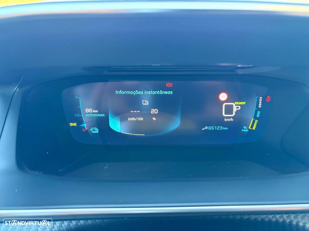 Peugeot e-2008 50 kWh GT Pack - 29