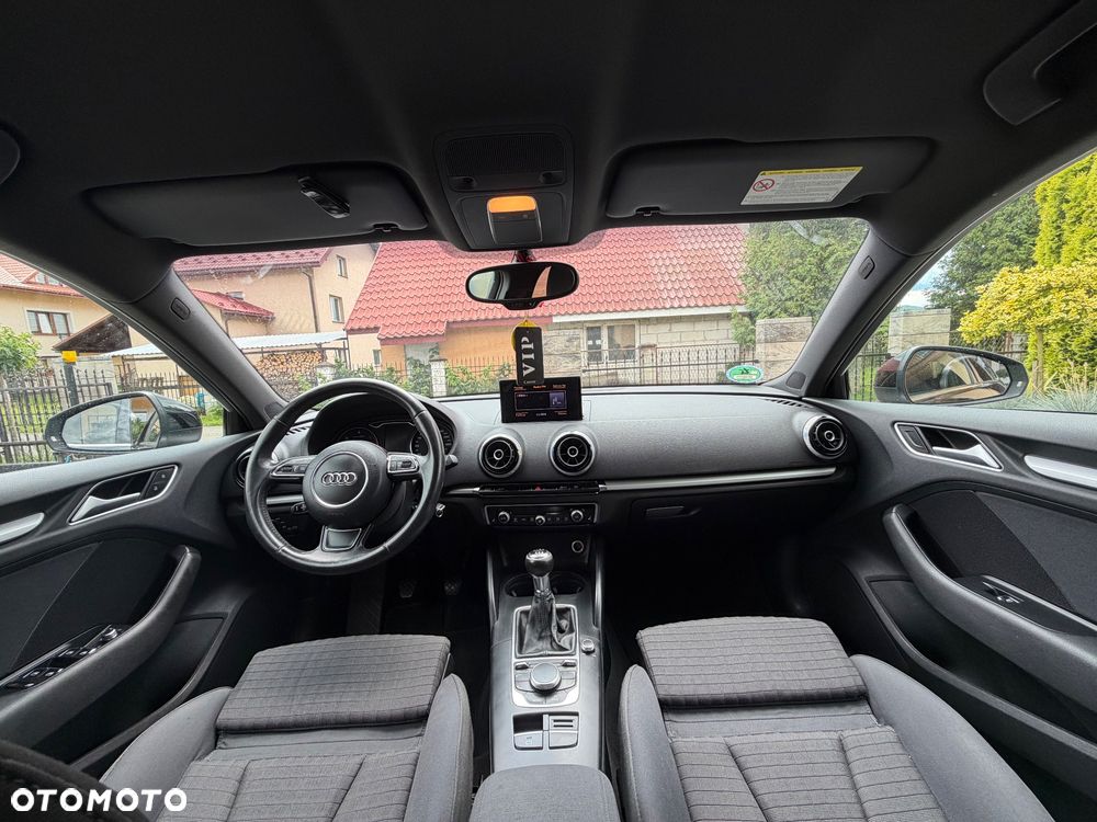 Audi A3 Sportback 2.0 TDI S line Sportpaket - 16