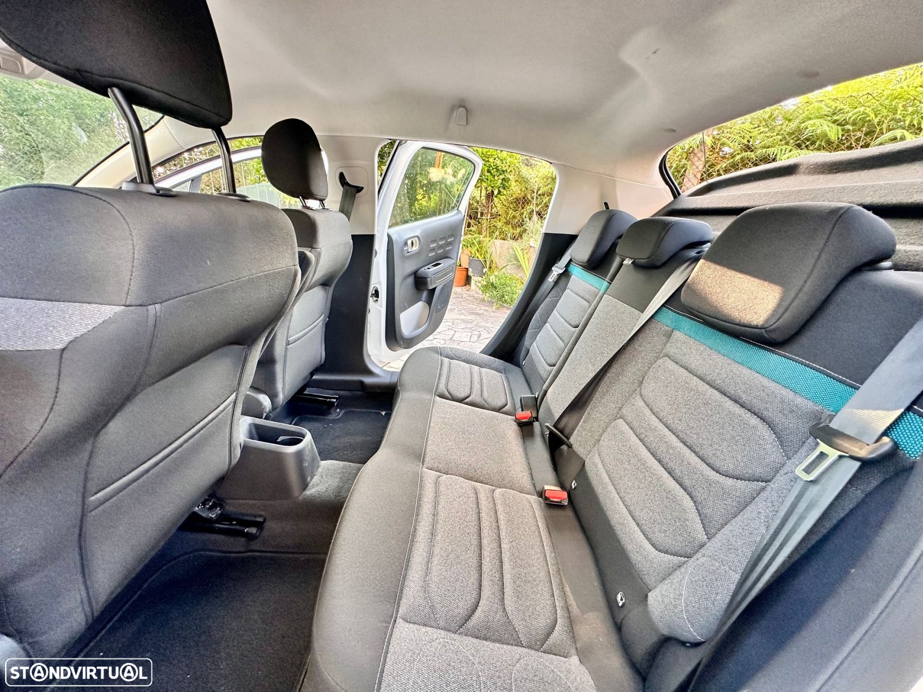 Citroën C3 1.2 PureTech Shine - 23