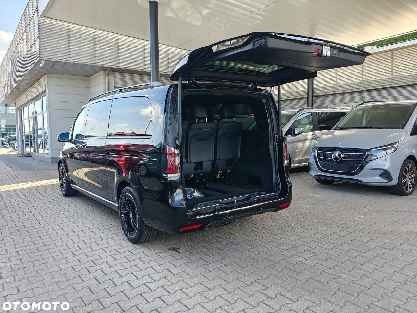Mercedes-Benz Klasa V - 8