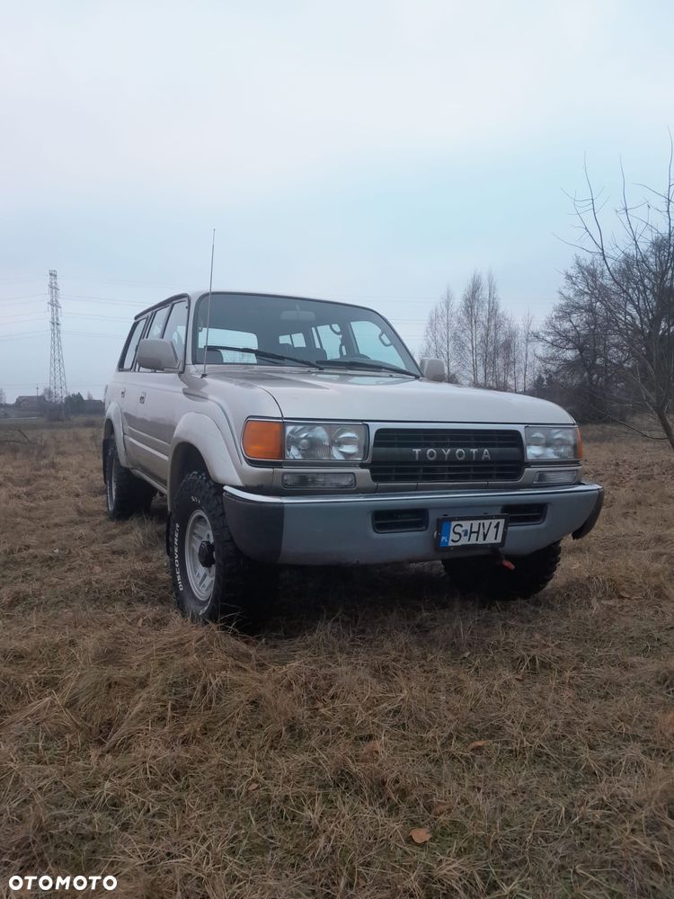 Toyota Land Cruiser - 1