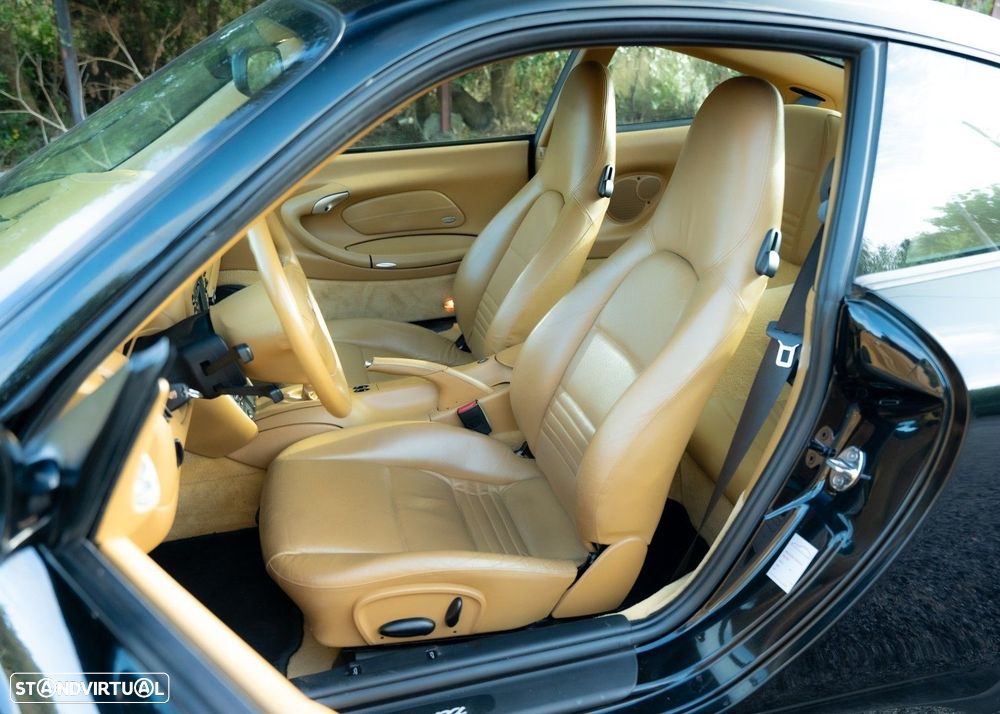 Porsche 911 (996) Carrera - 7